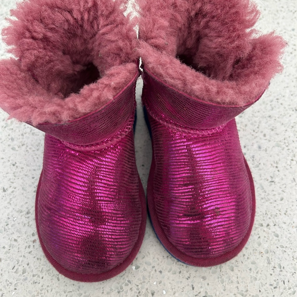 UGG Kids Metallic Fuchsia Pink Sheepskin Boots